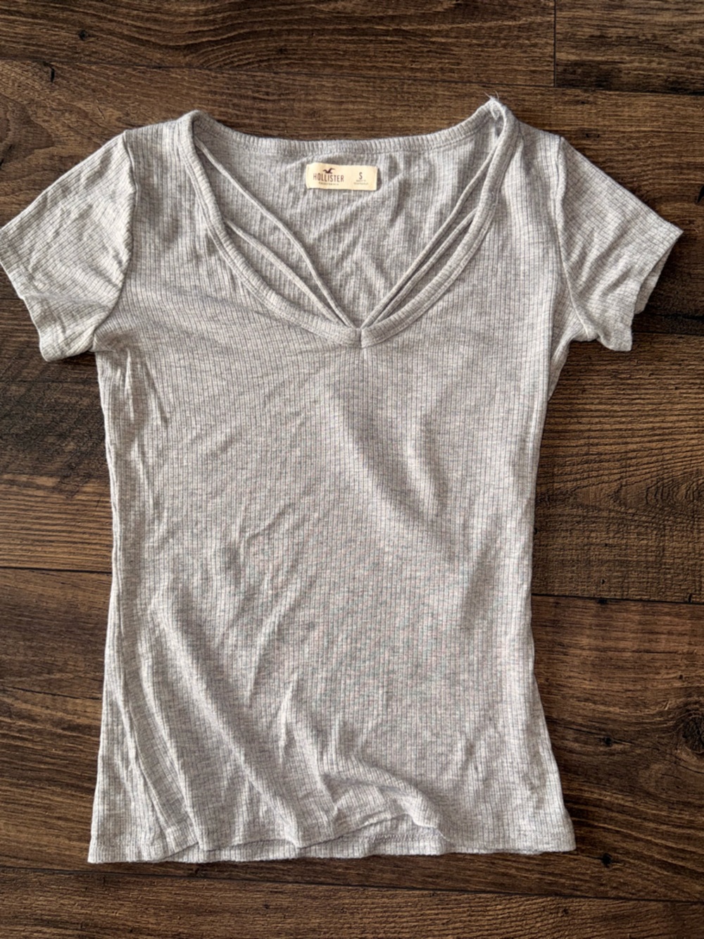 Hollister Light Gray Ribbed Short Sleeve V-Neck Tee